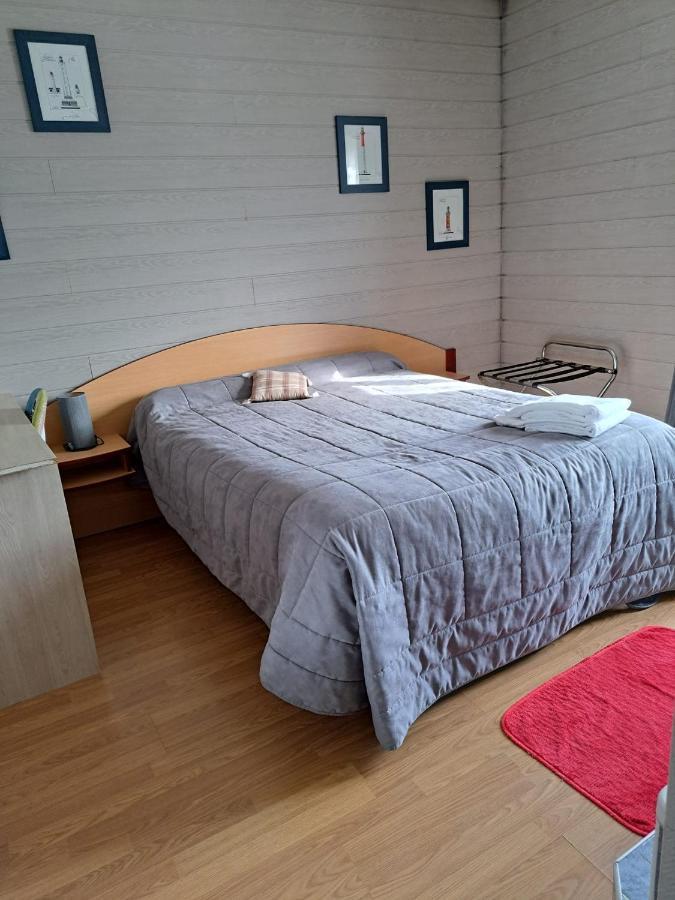 Hotel Le Petit Pecheur Saint-Florent-le-Vieil Zewnętrze zdjęcie
