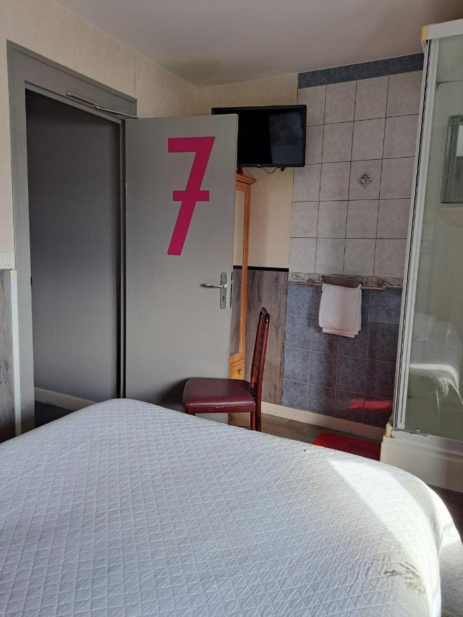 Hotel Le Petit Pecheur Saint-Florent-le-Vieil Zewnętrze zdjęcie