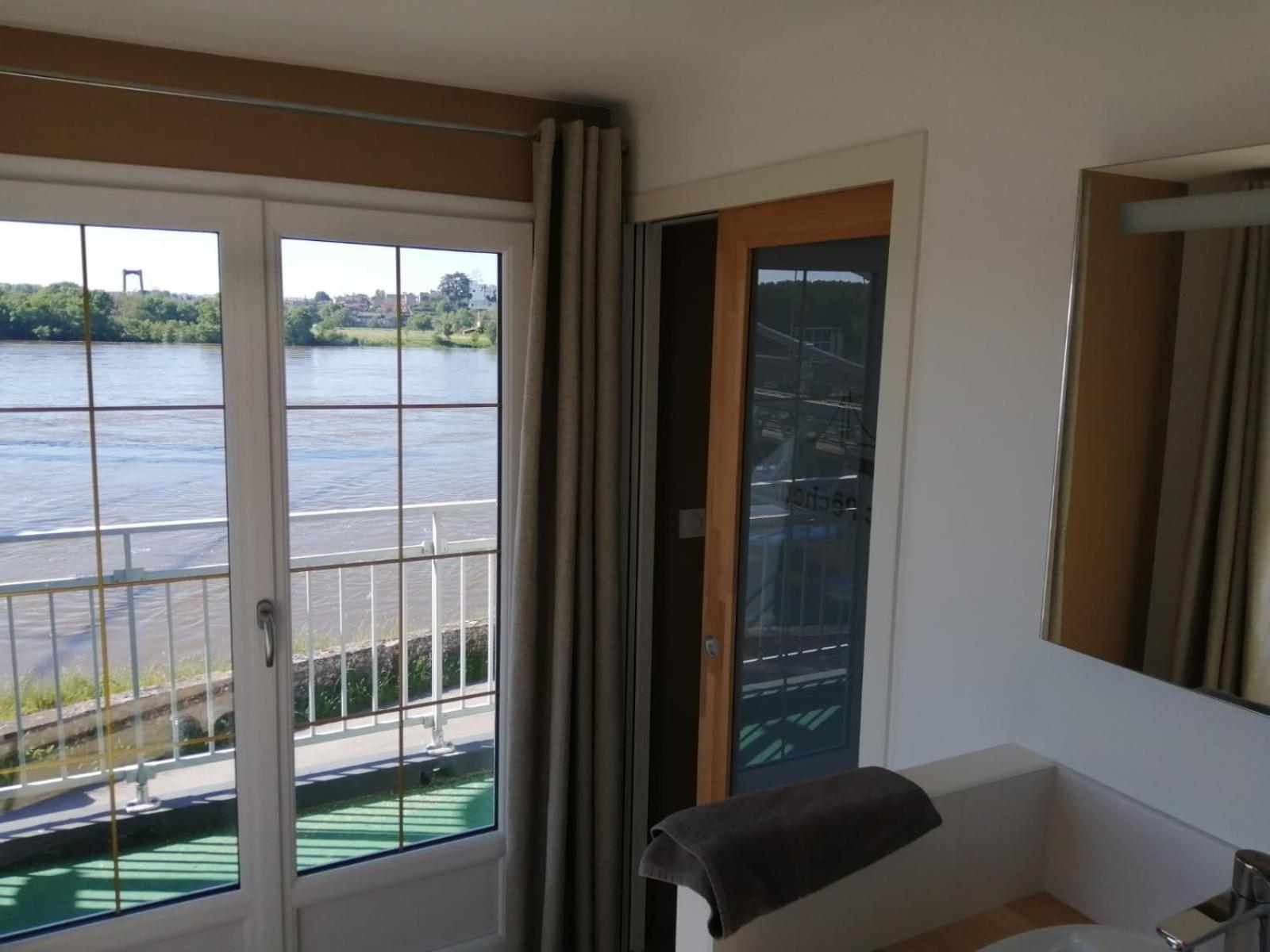 Hotel Le Petit Pecheur Saint-Florent-le-Vieil Zewnętrze zdjęcie