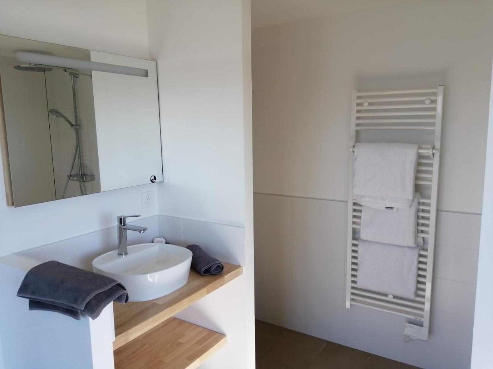 Hotel Le Petit Pecheur Saint-Florent-le-Vieil Zewnętrze zdjęcie