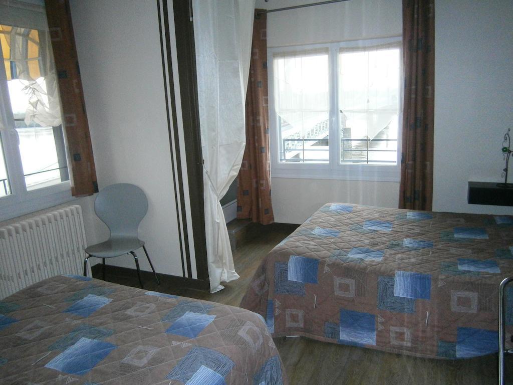 Hotel Le Petit Pecheur Saint-Florent-le-Vieil Zewnętrze zdjęcie