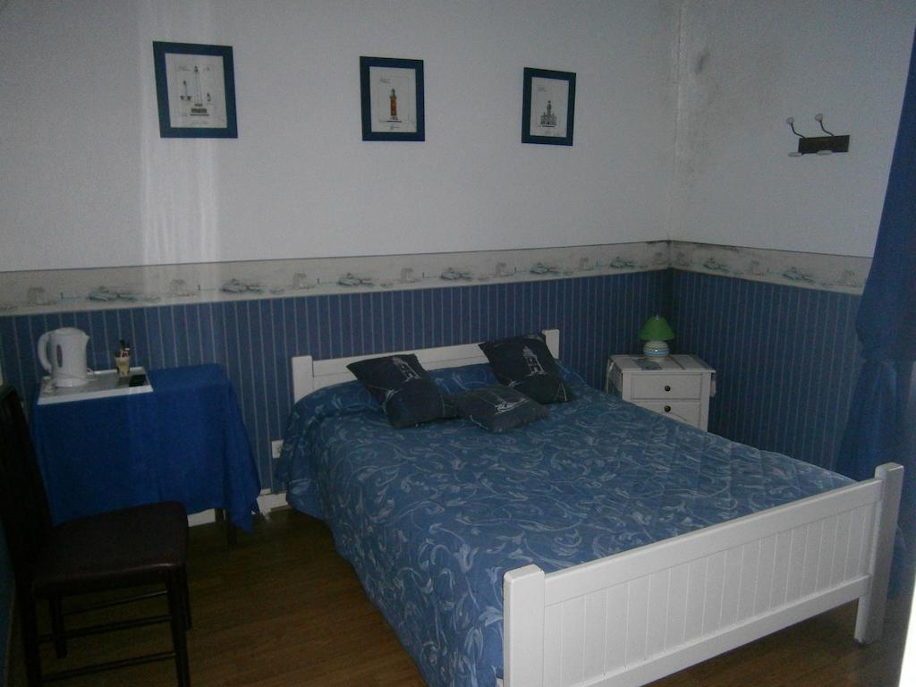 Hotel Le Petit Pecheur Saint-Florent-le-Vieil Zewnętrze zdjęcie